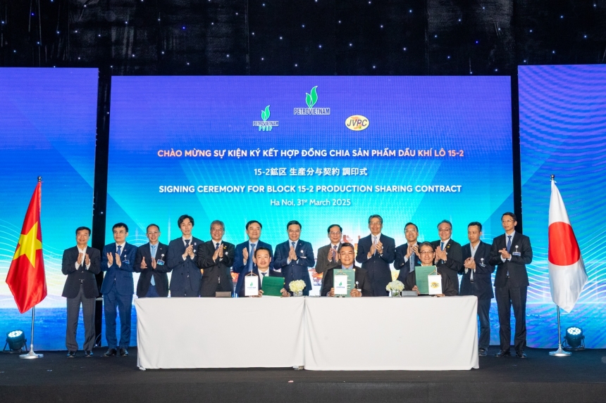 PVEP và nhà thầu Lô 15-2 ký hợp đồng dầu khí đầu tiên theo Luật Dầu khí năm 2022