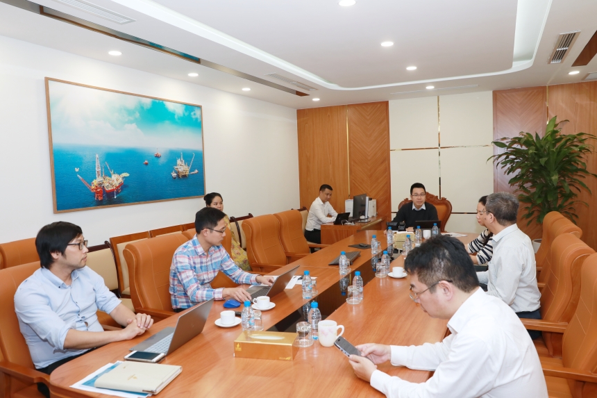 LÃNH ĐẠO CẤP CAO TRUYỀN CẢM HỨNG, NÂNG CAO NĂNG LỰC ĐỘI NGŨ NHÂN VIÊN TÀI NĂNG. Phần 5: Vai trò của Khoa học công nghệ và Chuyển đổi số trong duy trì sản lượng, gia tăng khai thác và nâng cao hệ số thu hồi dầu khí tại PVEP.